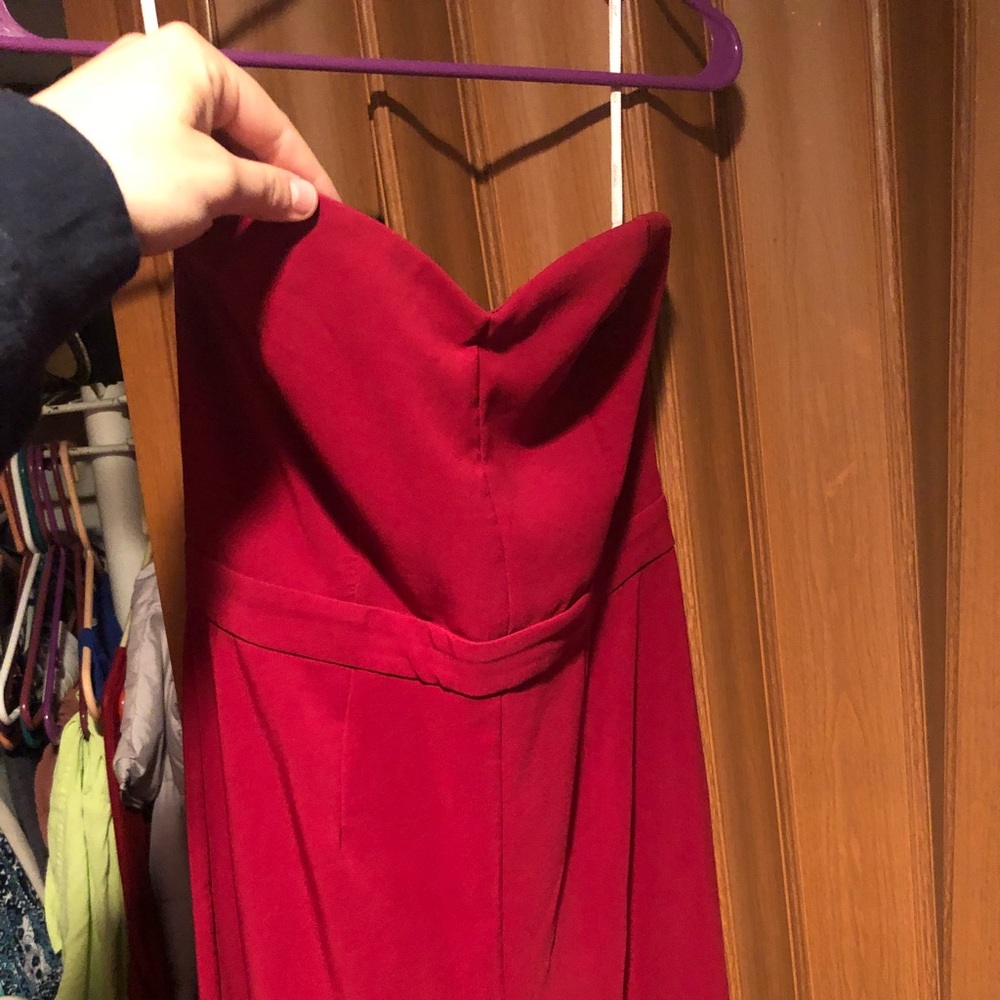 Red sleeveless jumper